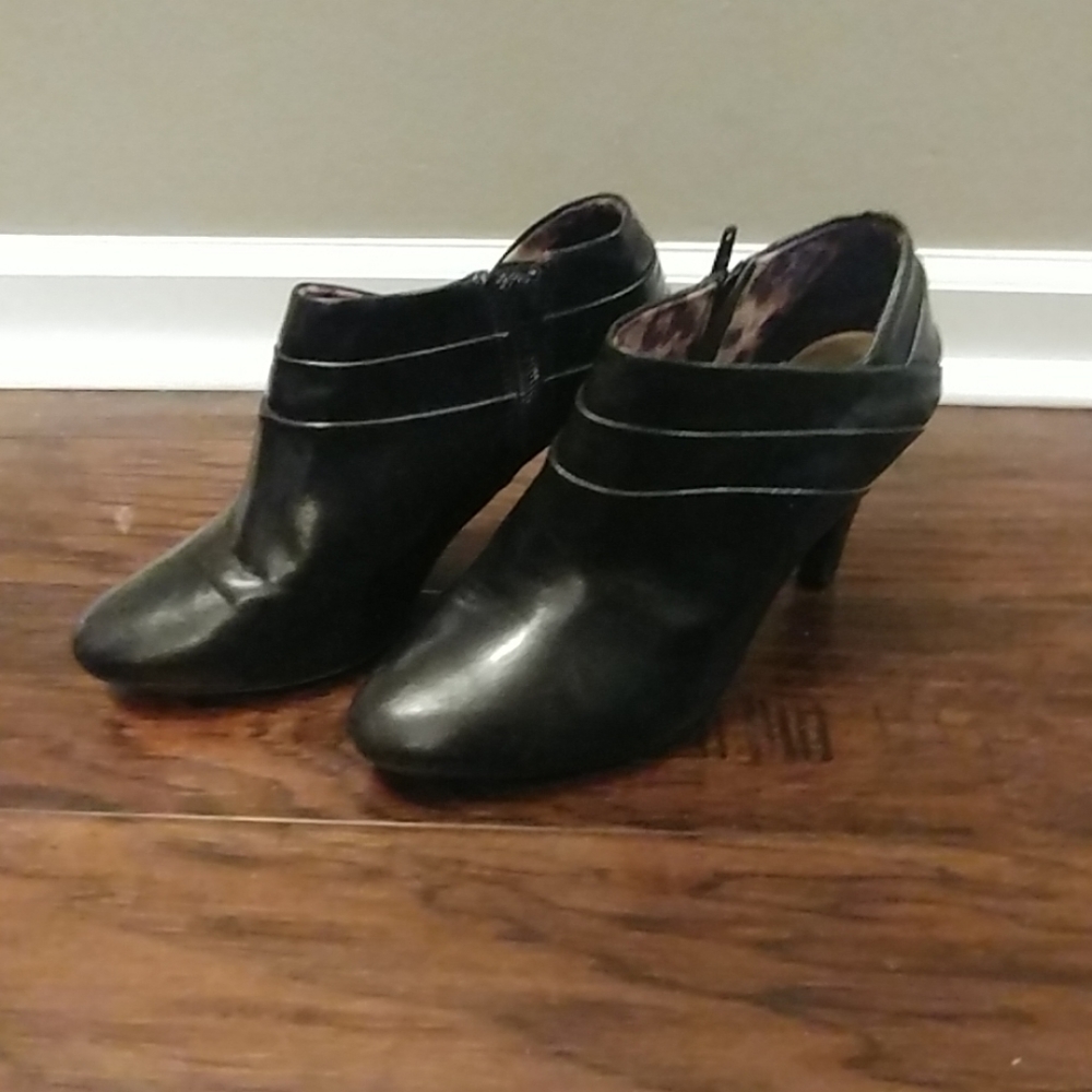 Black heeled booties 8.5